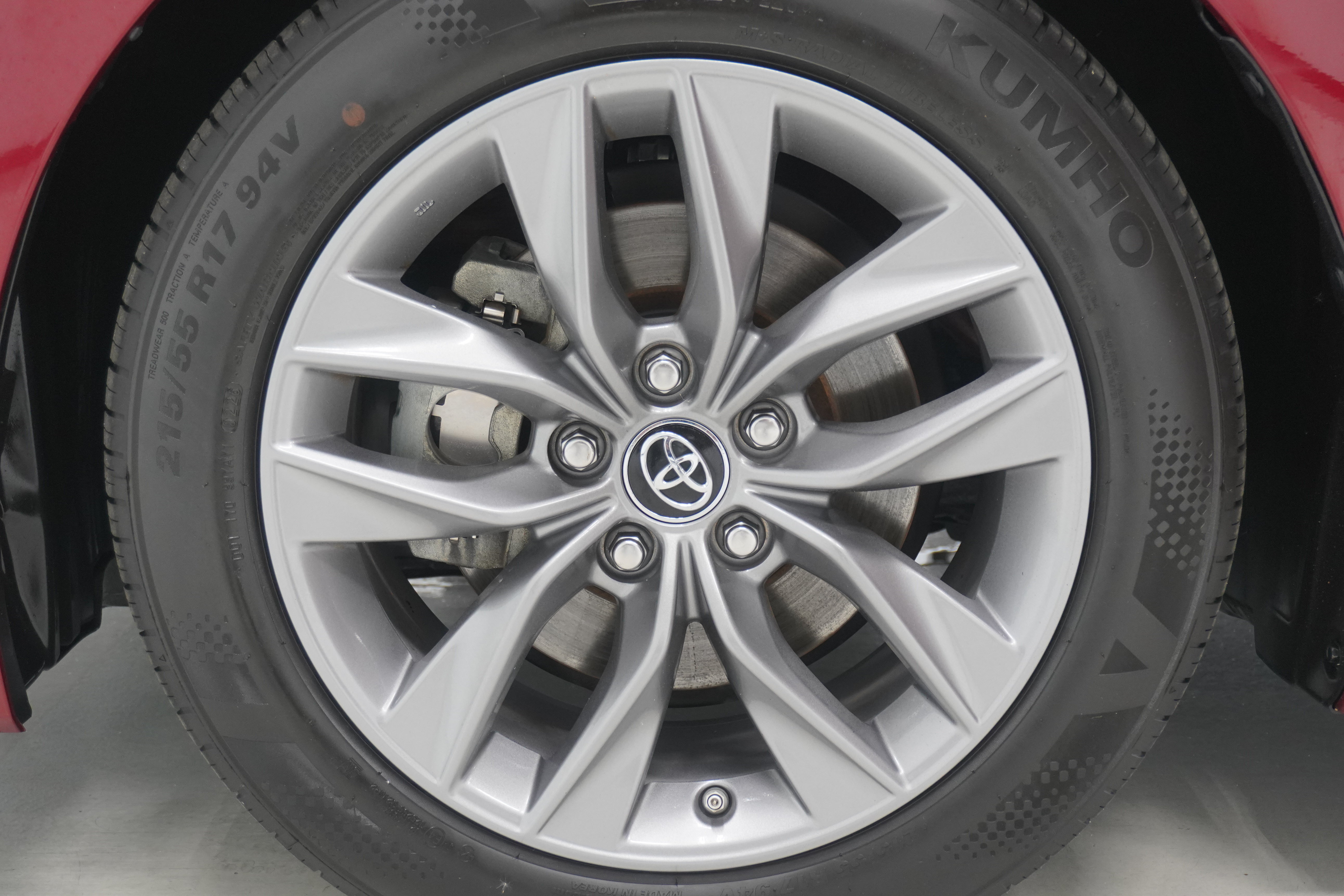 Used 2019 Toyota Avalon XLE w/ Moonroof Package FWD image 27