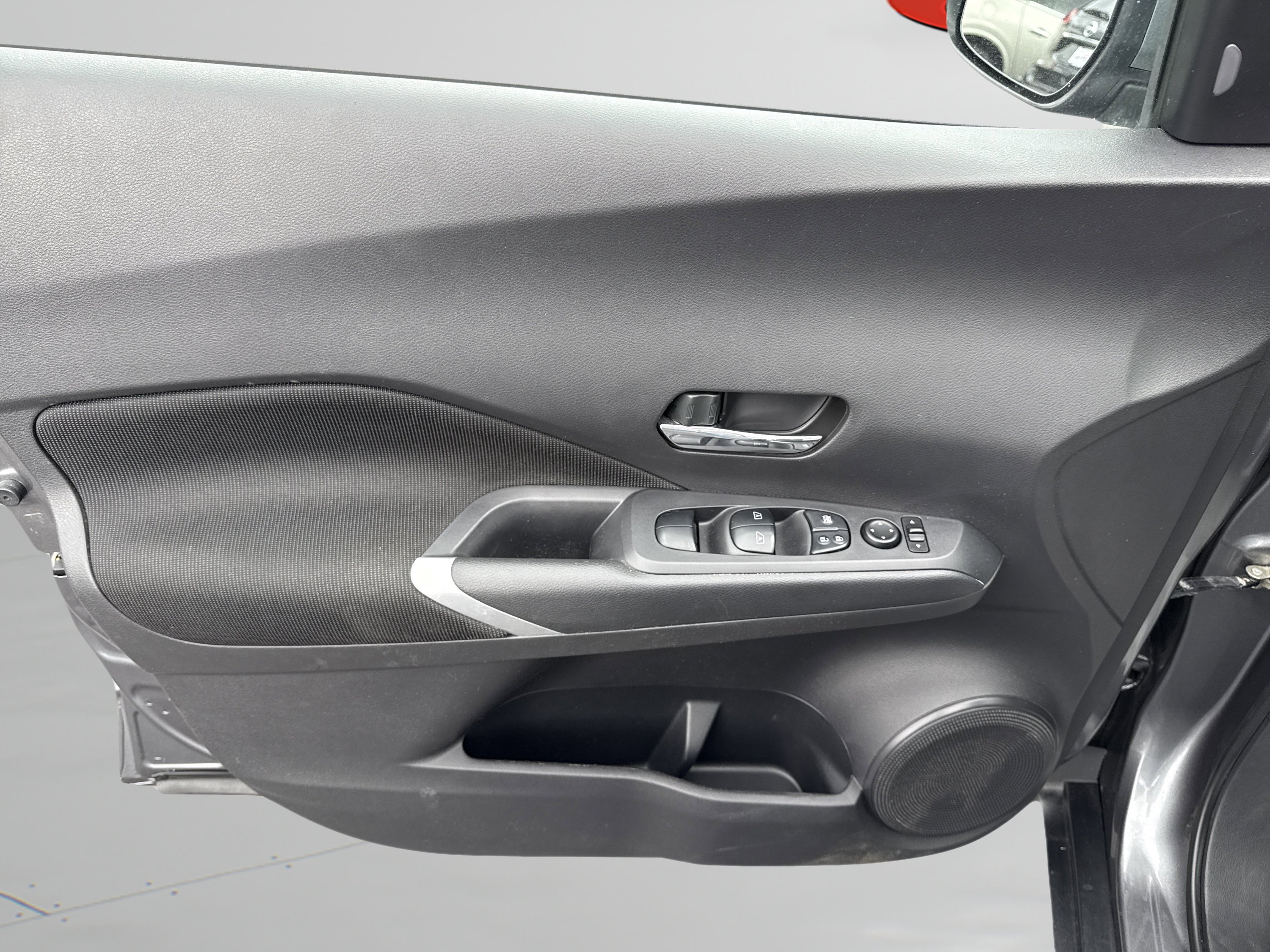 Used 2023 Nissan Kicks SV FWD image 17