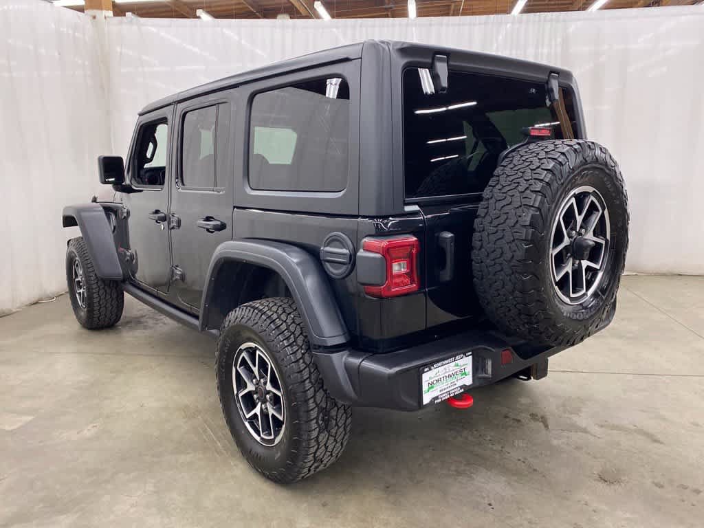 Used 2025 Jeep Wrangler Unlimited Rubicon AWD/4WD image 4
