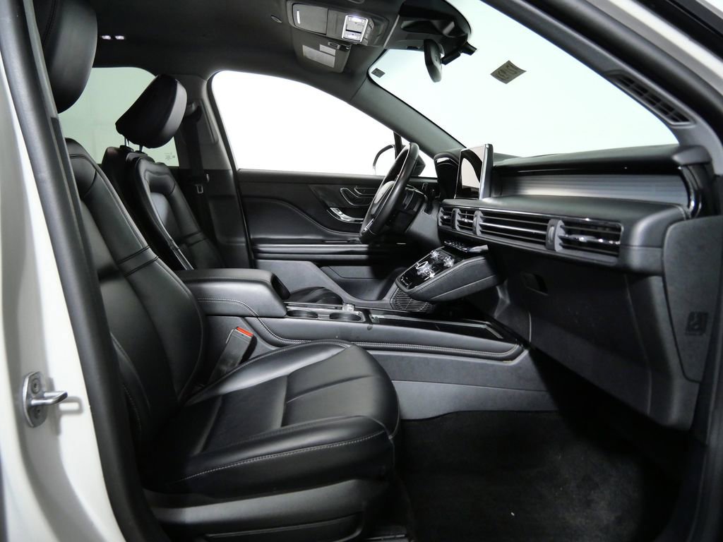 Certified 2022 Lincoln Corsair FWD image 11