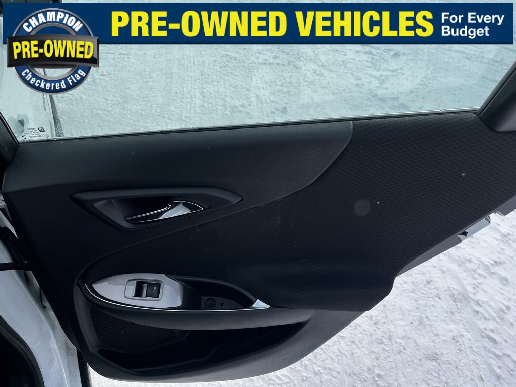 Used 2022 Chevrolet Malibu LT image 31