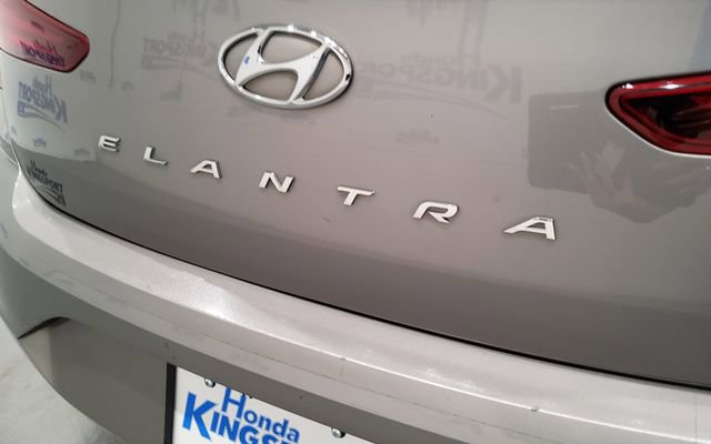 Used 2020 Hyundai Elantra Value Edition FWD image 38