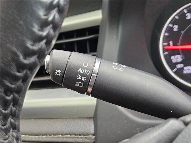 Used 2020 GMC Acadia SLE FWD image 18