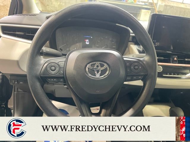 Used 2025 Toyota Corolla LE image 15