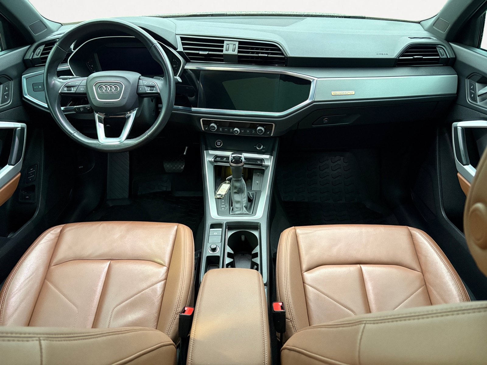 Used 2024 Audi Q3 2.0T Premium Plus w/ Premium Plus Package AWD/4WD image 4