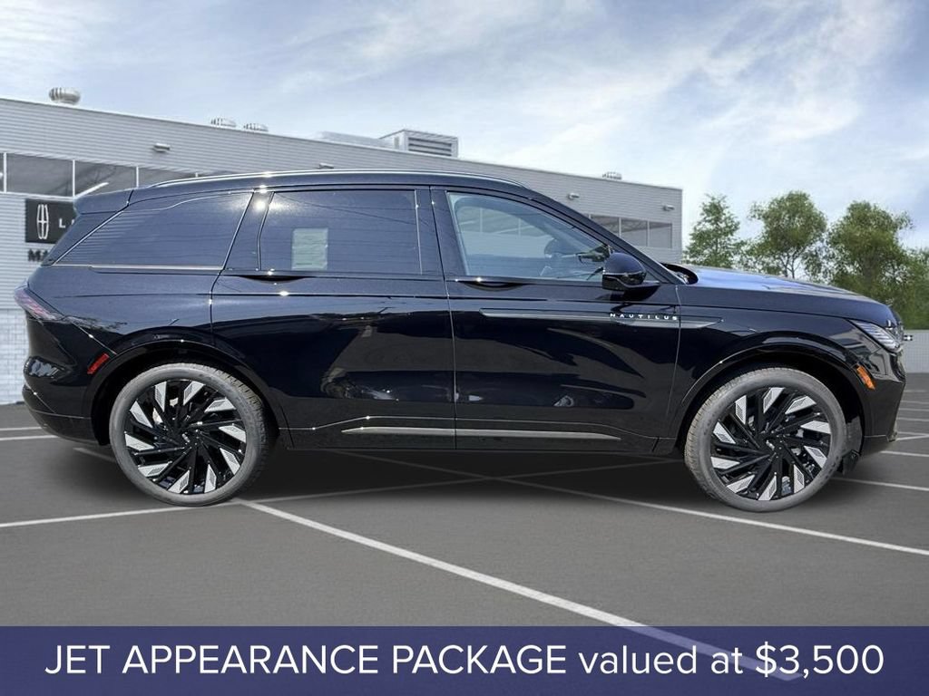New 2026 Lincoln Nautilus Reserve w/ Jet Appearance Package AWD/4WD image 3