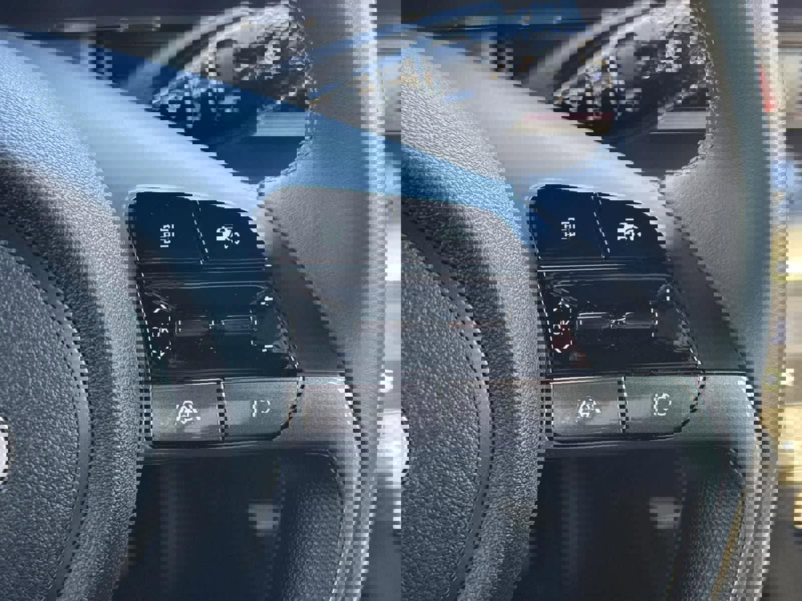 Certified 2025 Hyundai Elantra SEL image 11