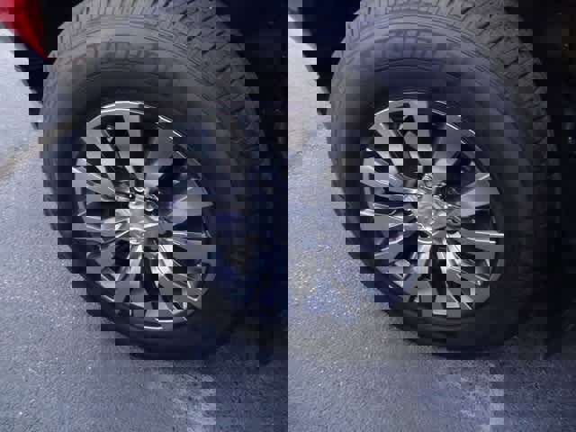 Used 2020 Toyota Tacoma Limited image 19