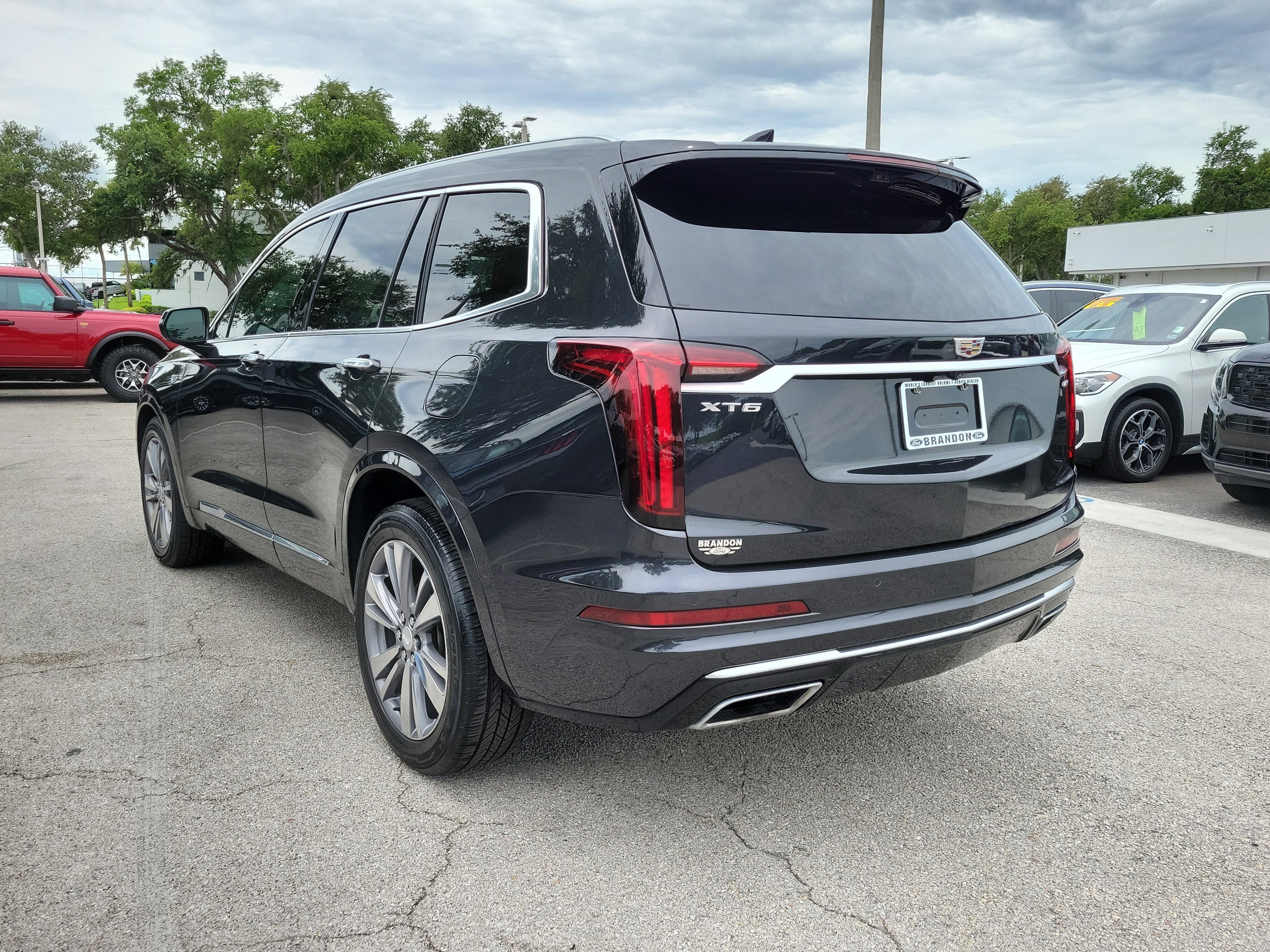 Used 2020 Cadillac XT6 Premium Luxury FWD image 7