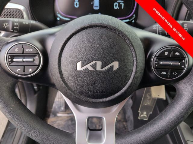 Used 2023 Kia Soul LX image 11