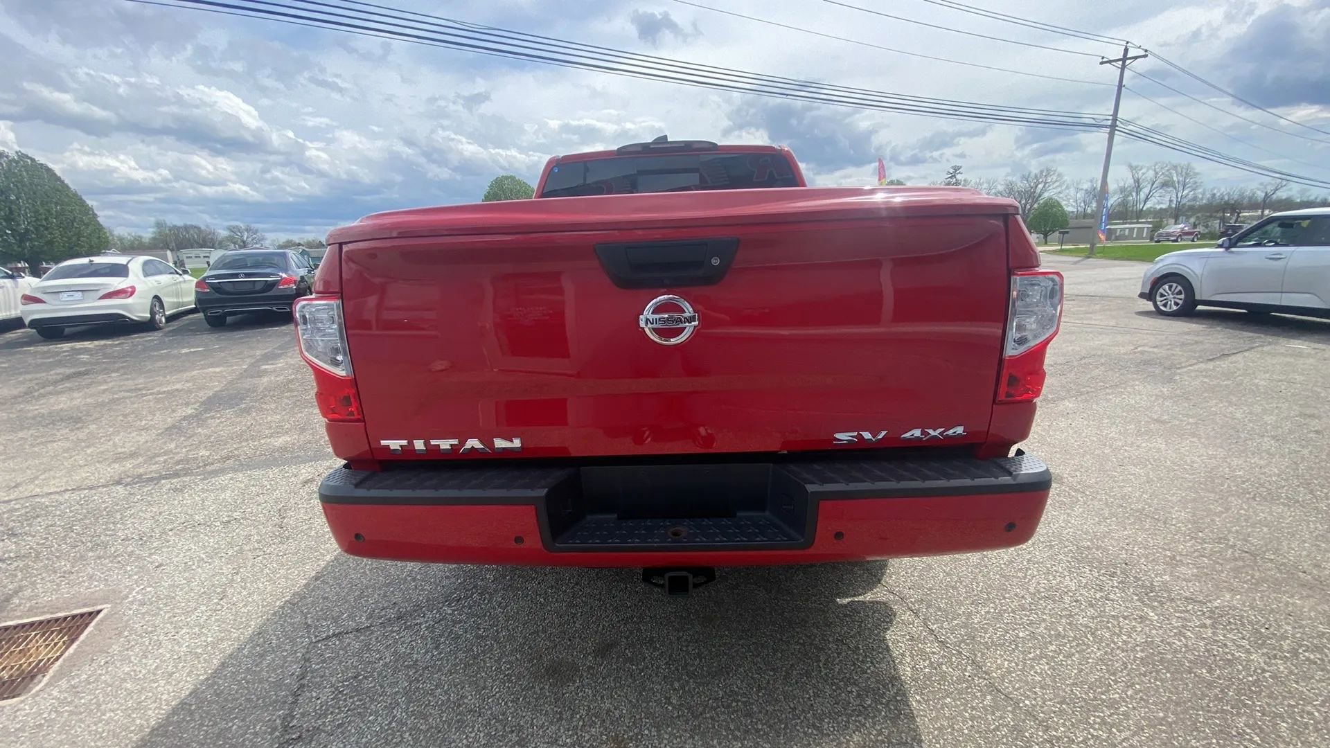 Used 2022 Nissan Titan SV AWD/4WD image 6