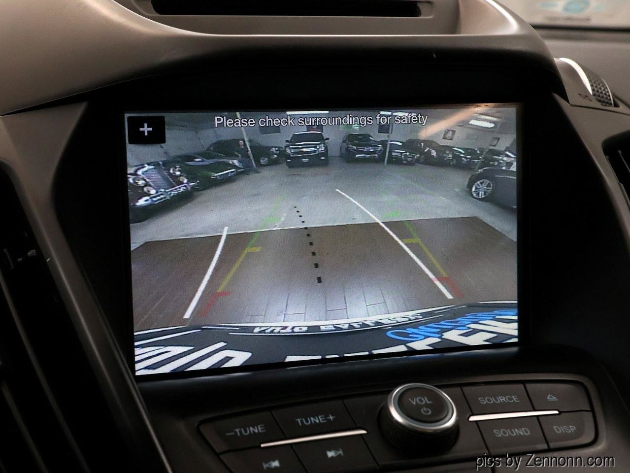 Used 2018 Ford Escape SE w/ SE Sync 3 Package FWD image 19