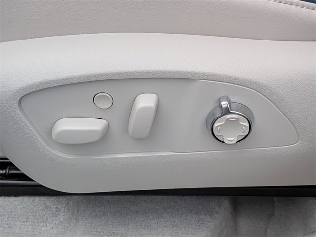 New 2026 Buick Enclave Avenir image 13