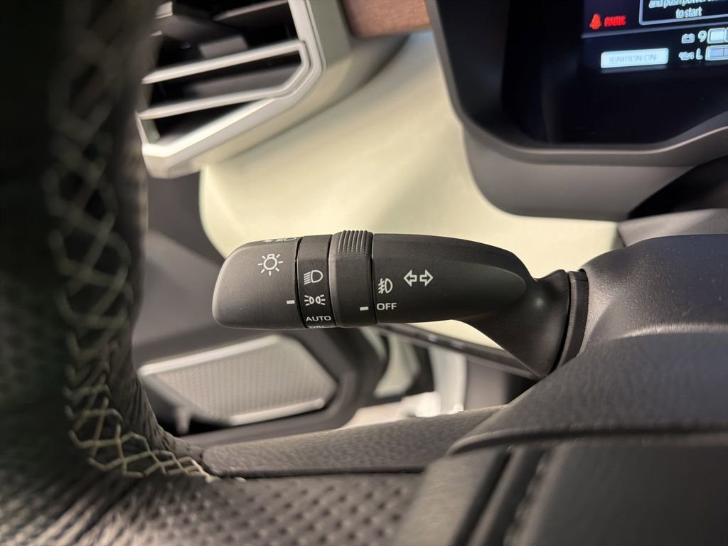 Used 2025 Toyota Sequoia Capstone AWD/4WD image 21