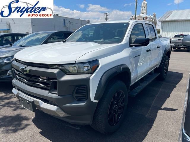 Used 2024 Chevrolet Colorado Trail Boss w/ Technology Package AWD/4WD image 1