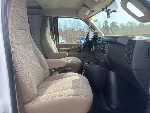 New 2026 GMC Savana 2500 Extended RWD image 29