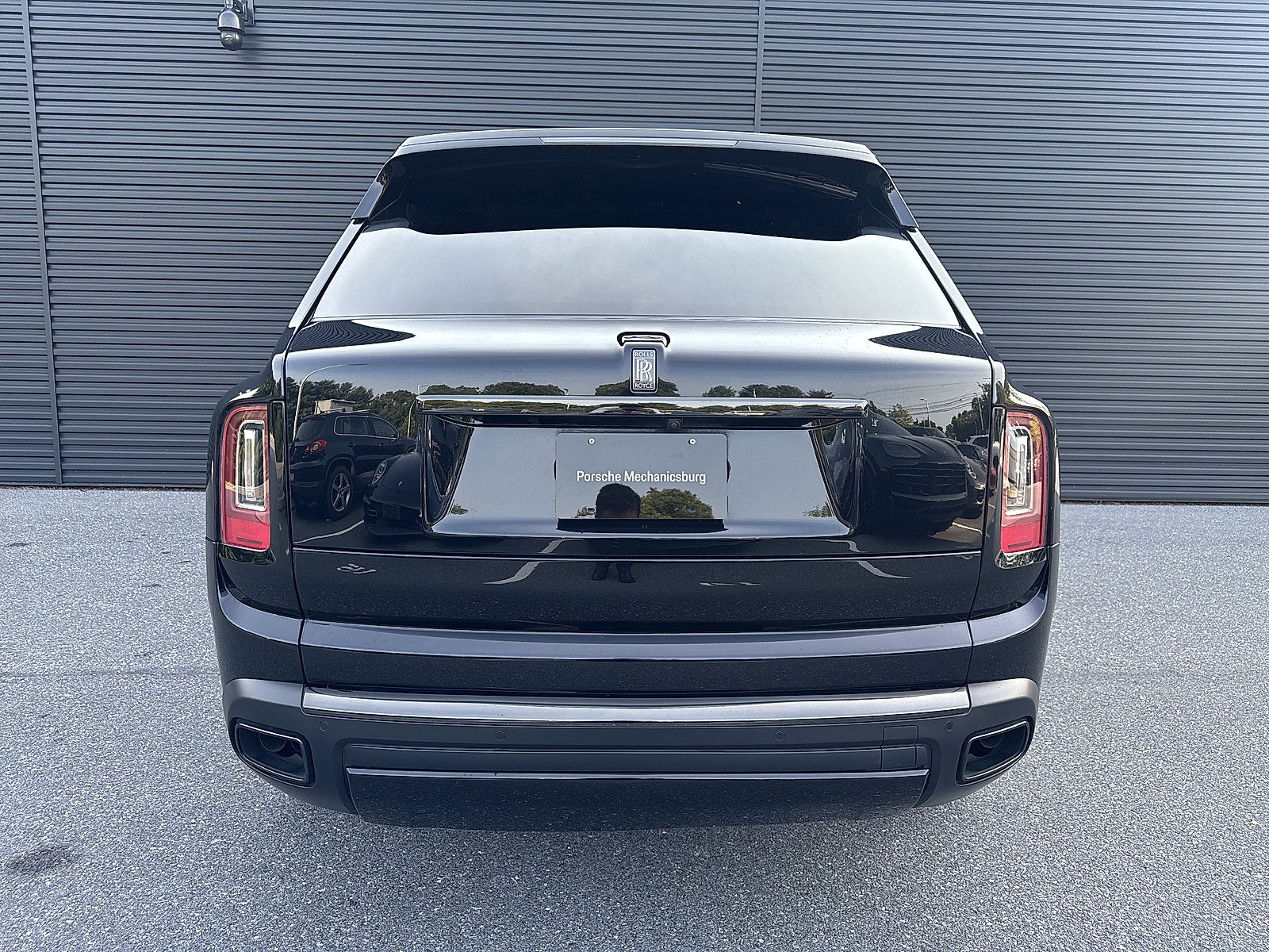 Used 2023 Rolls-Royce Cullinan Black Badge w/ Driver's Package AWD/4WD image 4