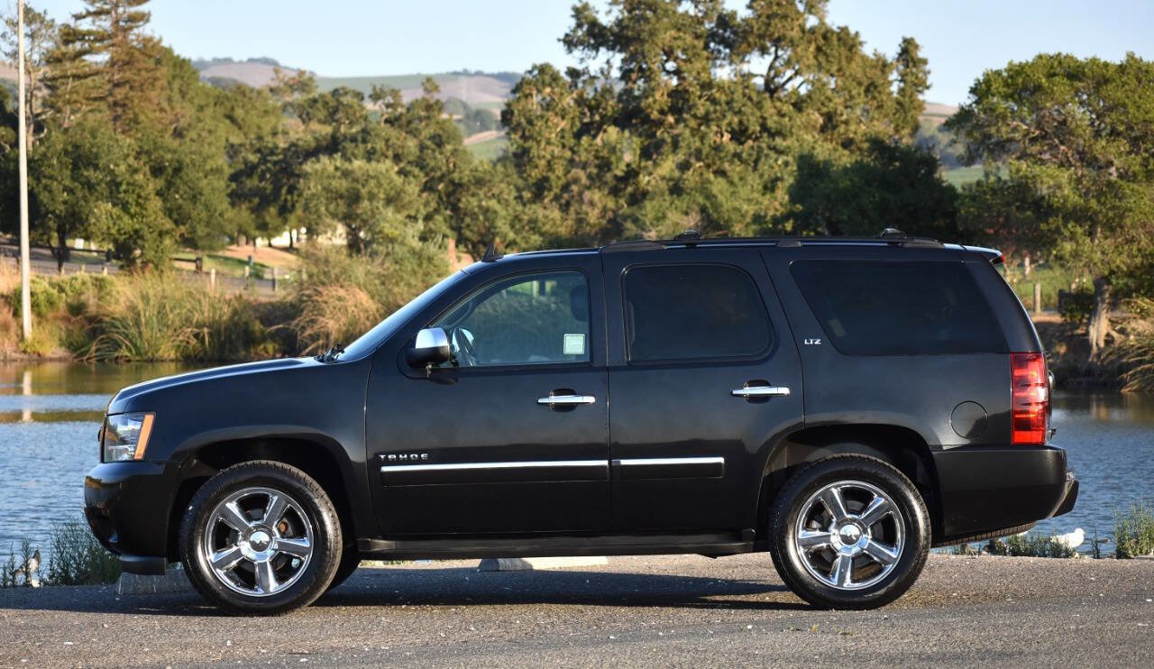 Used 2012 Chevrolet Tahoe LTZ image 20