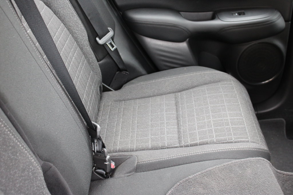 Used 2025 Honda HR-V LX image 25
