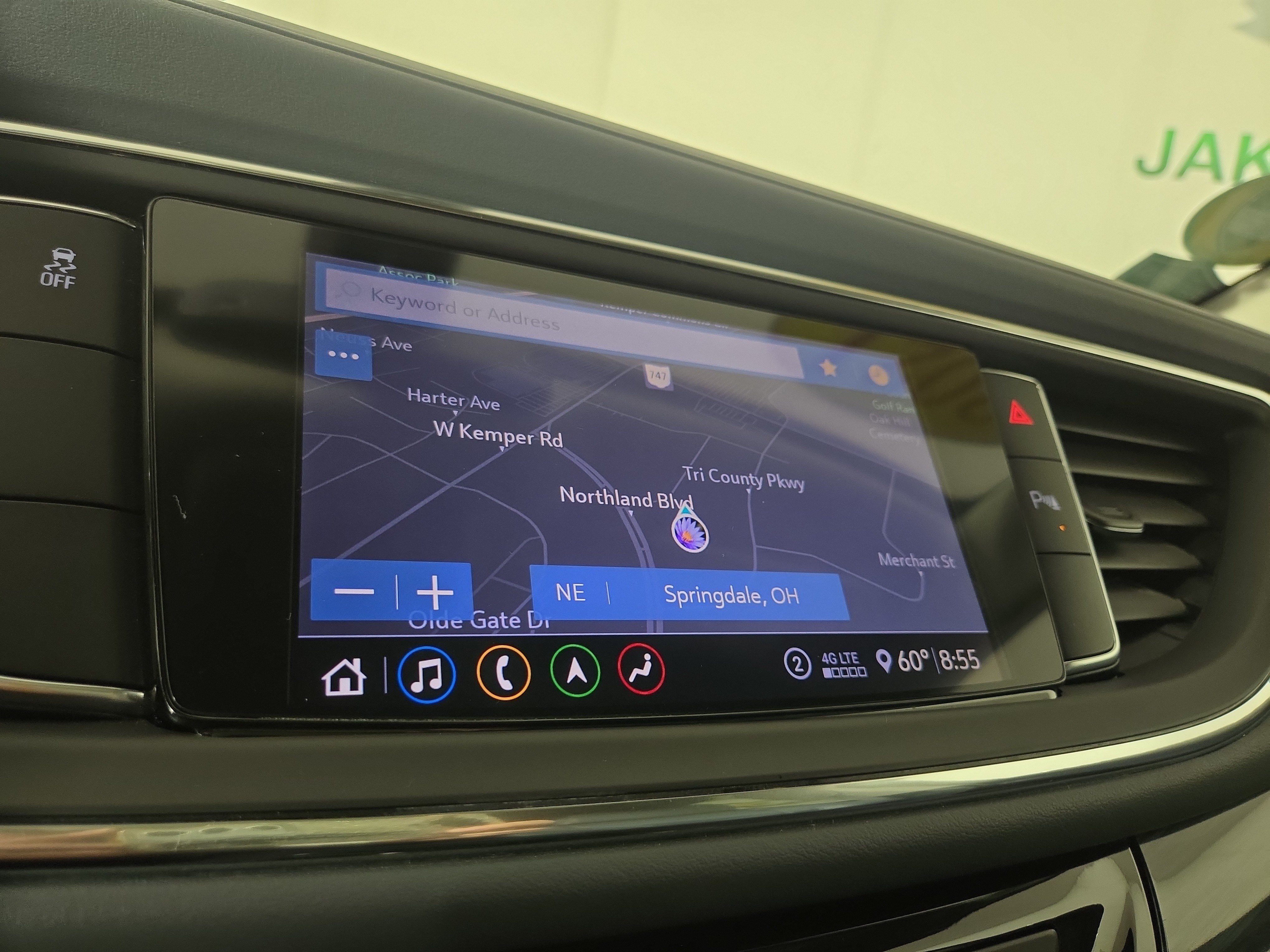 Used 2021 Buick Enclave Essence w/ Sport Touring Edition FWD image 21