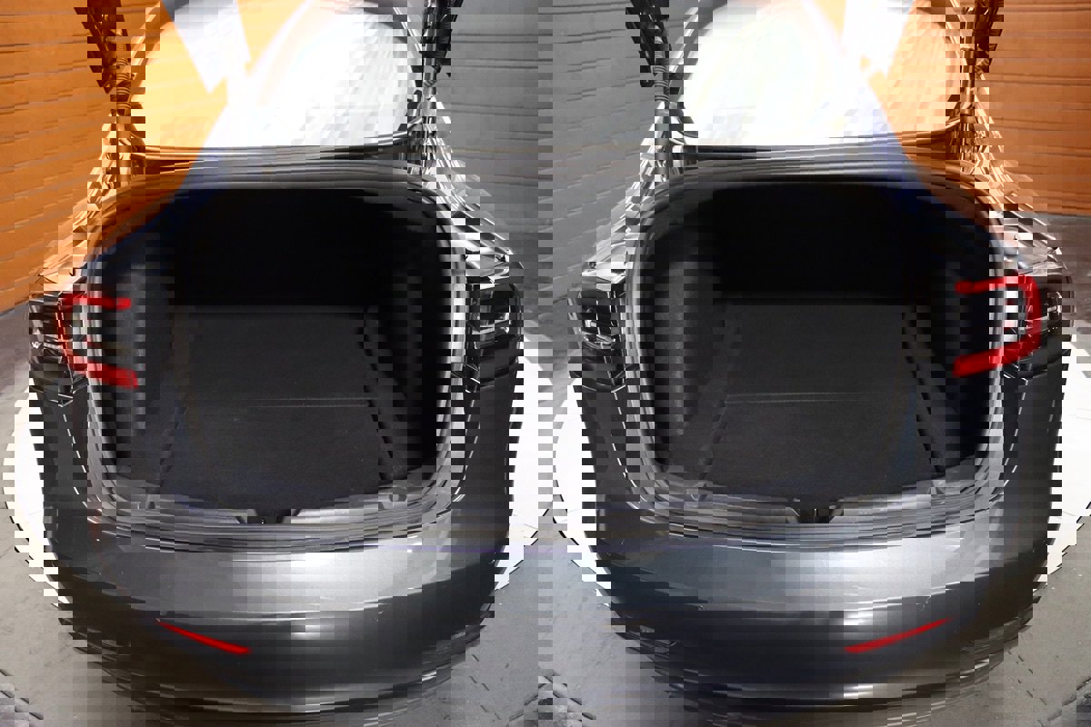 Used 2023 Tesla Model 3 Standard Range image 22