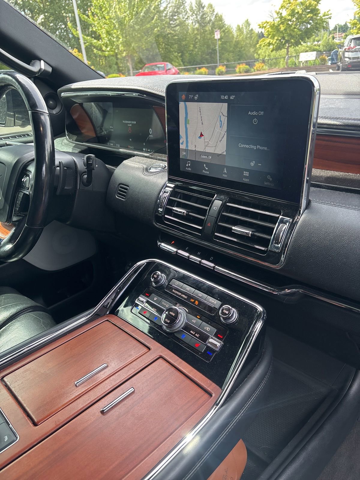 Used 2019 Lincoln Navigator Reserve w/ Cargo Package AWD/4WD image 8