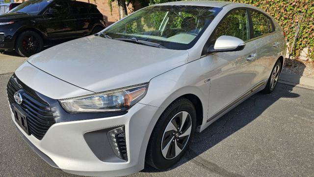 Used 2017 Hyundai Ioniq SEL FWD image 1