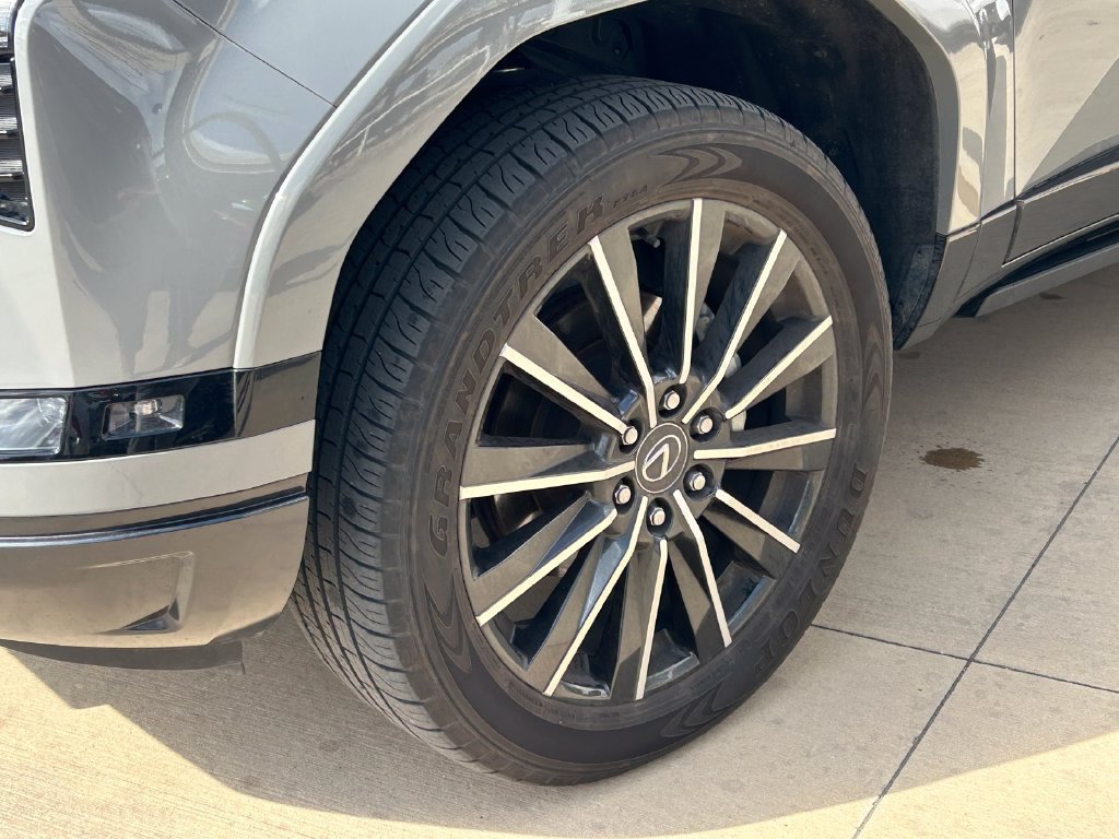 Used 2024 Lexus GX 550 w/ Accessory Package (2T) AWD/4WD image 9
