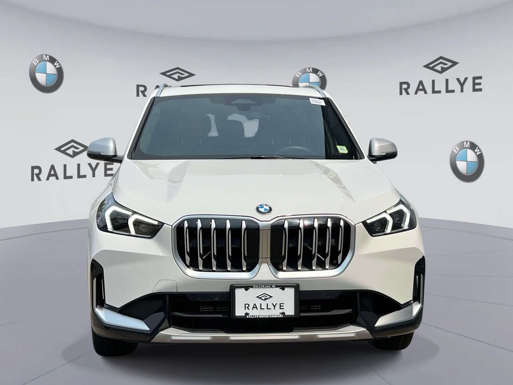 Used 2023 BMW X1 xDrive28i w/ Convenience Package AWD/4WD image 2