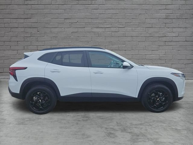 Used 2024 Chevrolet Trax LT w/ LT Convenience Package FWD image 7