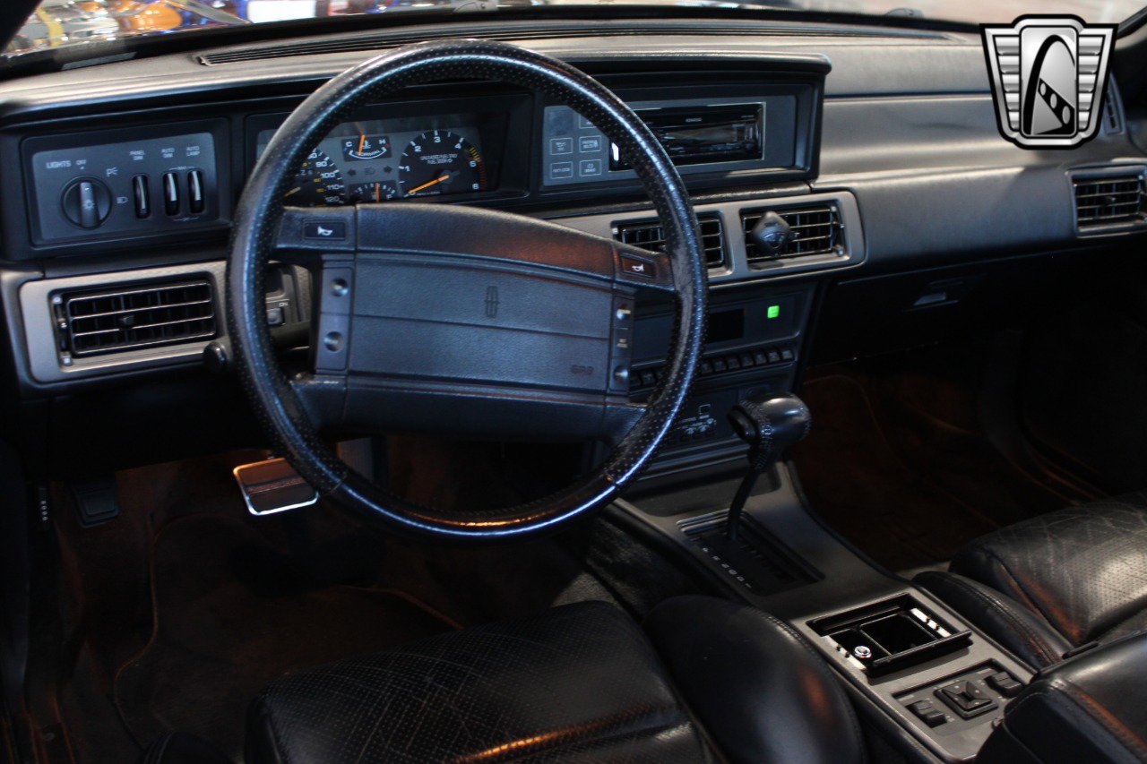Used 1991 Lincoln Mark VII LSC image 19