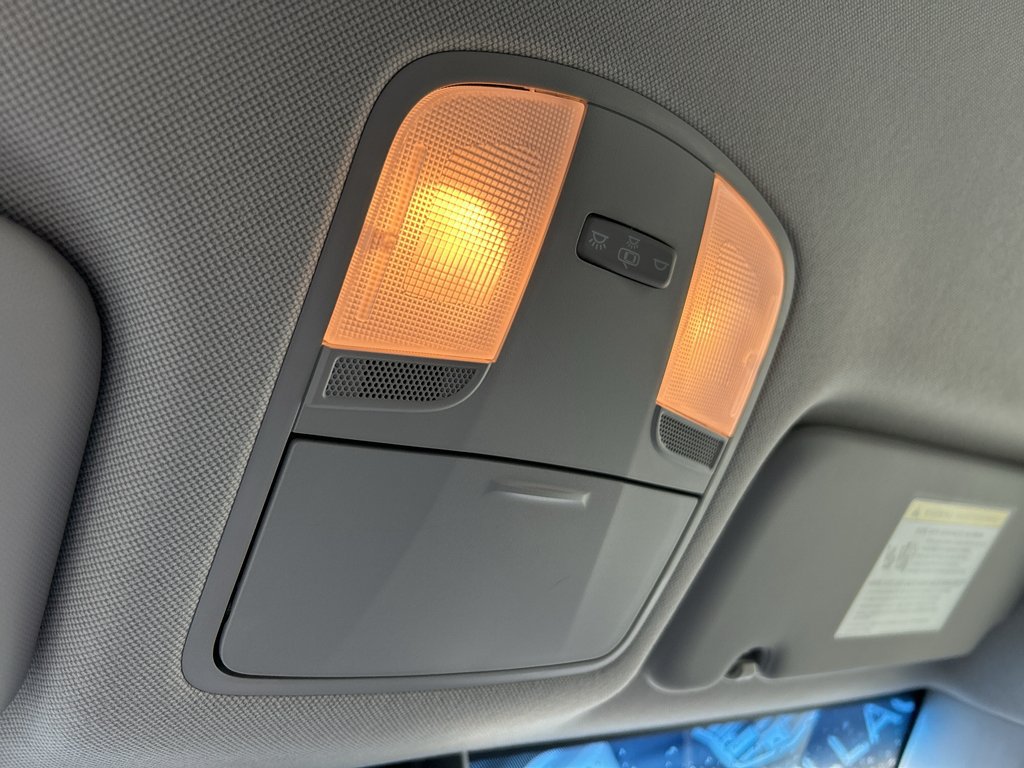 Used 2020 Hyundai Ioniq SE FWD image 24