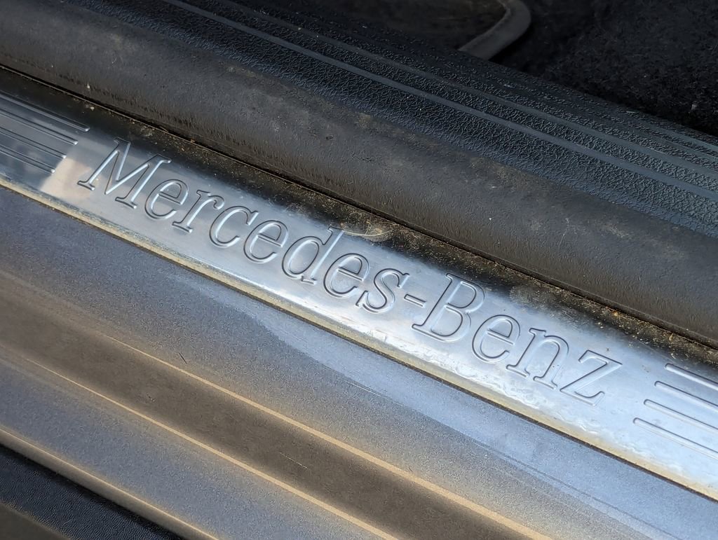 Used 2022 Mercedes-Benz EQB 350 4MATIC image 40