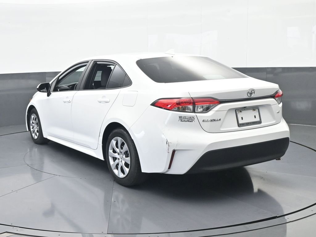 Used 2023 Toyota Corolla LE image 4