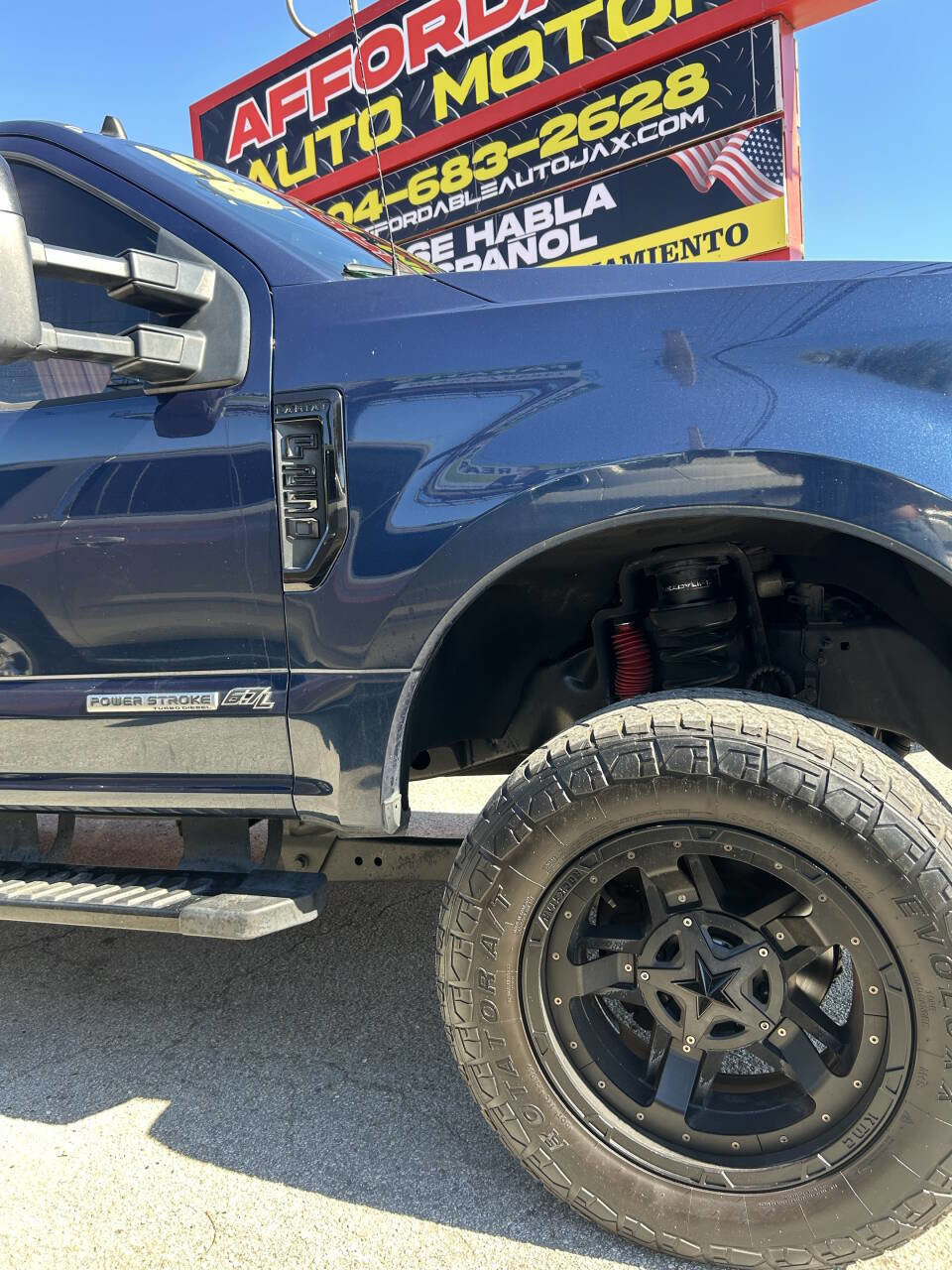 Used 2019 Ford F250 Lariat w/ Lariat Ultimate Package image 3