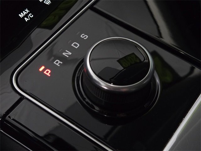 Used 2019 Land Rover Range Rover Velar image 26