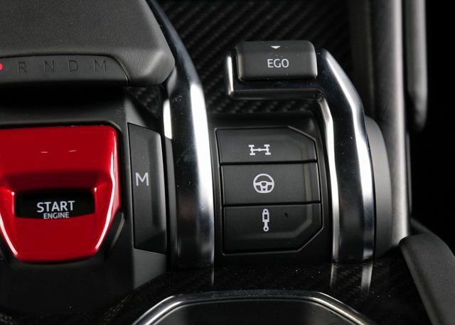 Used 2022 Lamborghini Urus image 16