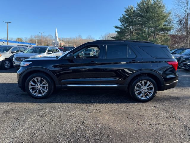 Used 2023 Ford Explorer XLT w/ Equipment Group 202A image 2