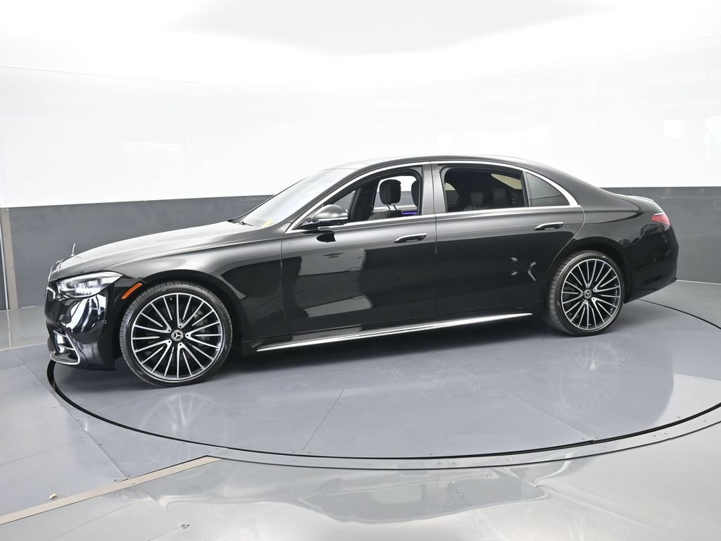 Used 2022 Mercedes-Benz S 580 4MATIC Sedan image 2