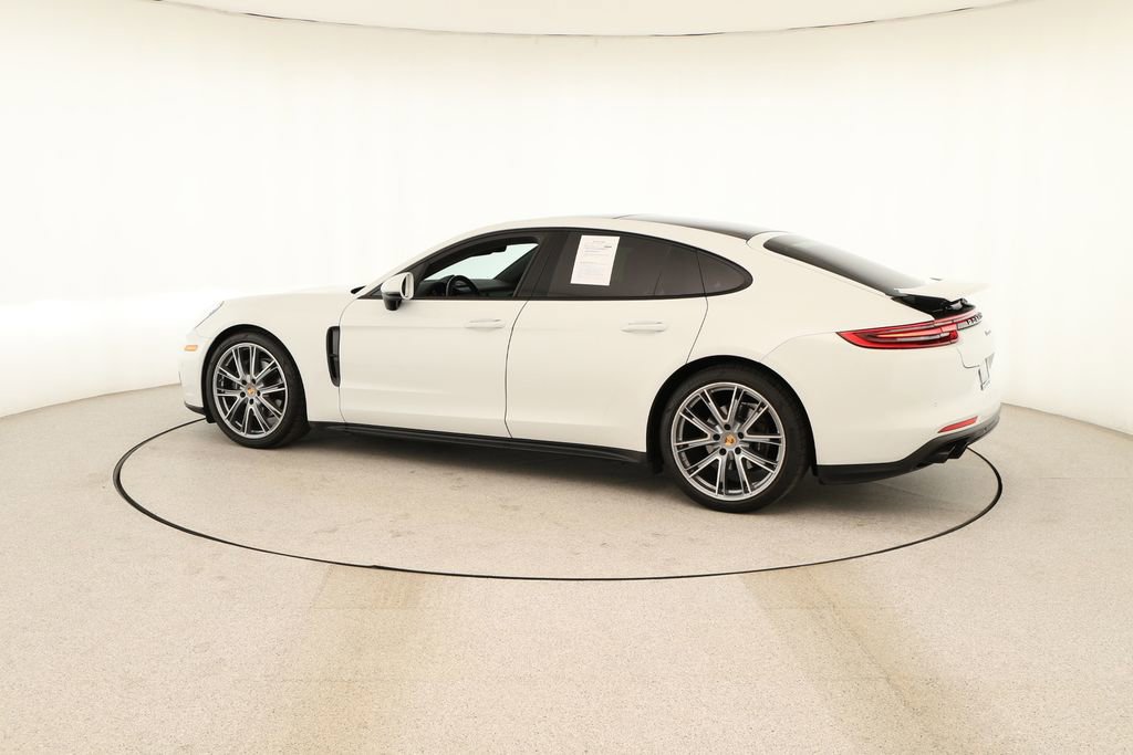 Used 2018 Porsche Panamera 4 image 3