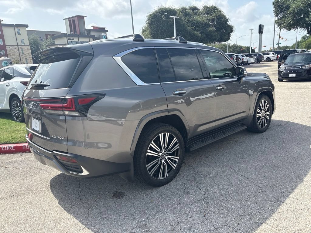 Used 2022 Lexus LX 600 4WD w/ Accessory Package (Z1) image 5