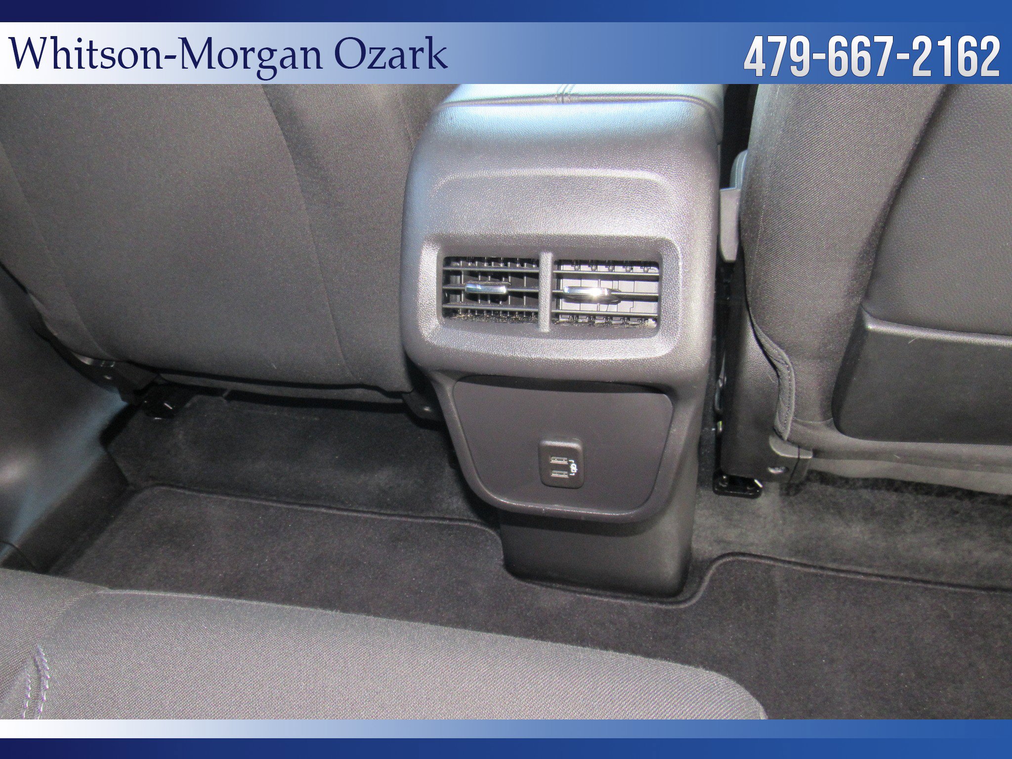 Used 2024 GMC Terrain SLE image 25
