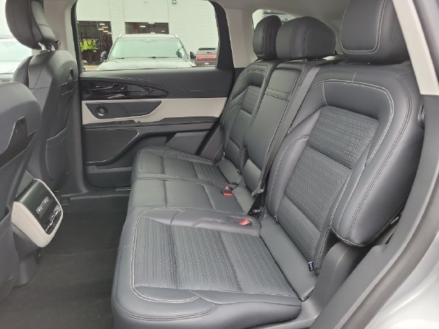 Used 2024 Lincoln Nautilus Reserve w/ Equipment Group 202A AWD/4WD image 24