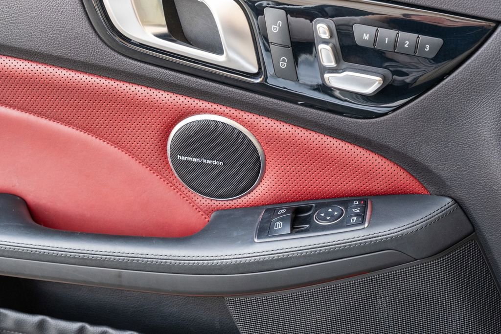 Used 2017 Mercedes-Benz SLC 300 image 11