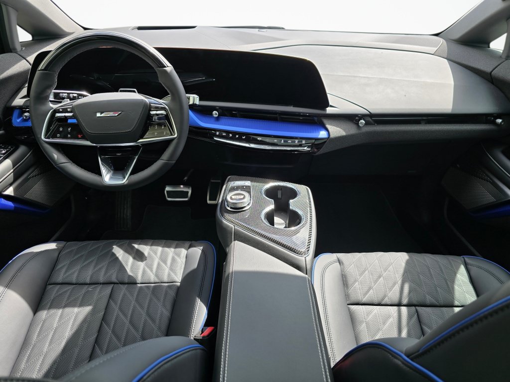 New 2026 Cadillac Optiq V w/ Magnus Launch Edition AWD/4WD image 27