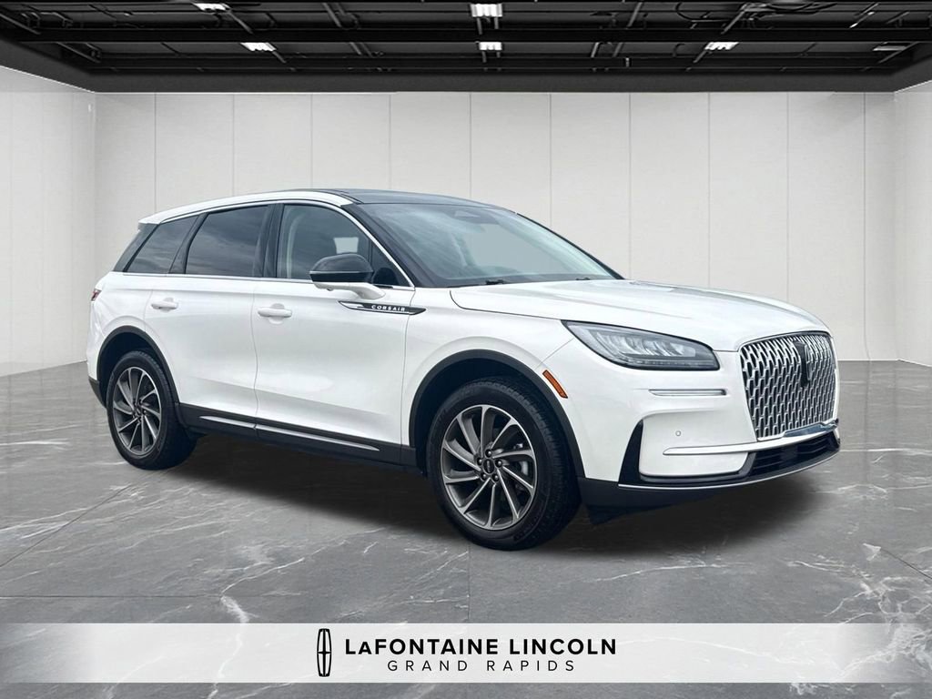 Used 2024 Lincoln Corsair AWD w/ Equipment Group 101A image 7