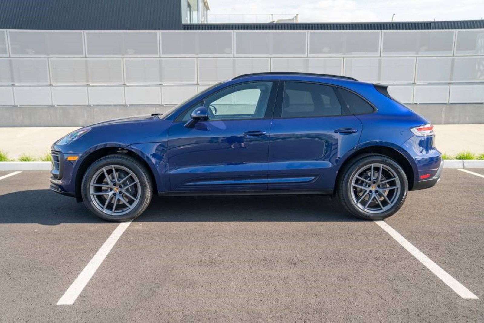 New 2026 Porsche Macan AWD/4WD image 2