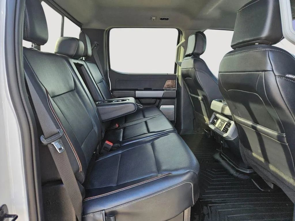 Used 2024 Ford F250 Lariat w/ Chrome Package image 31