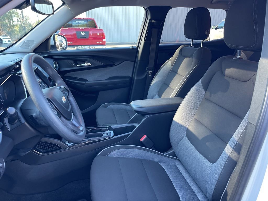 Used 2023 Chevrolet TrailBlazer LT w/ Convenience Package image 19