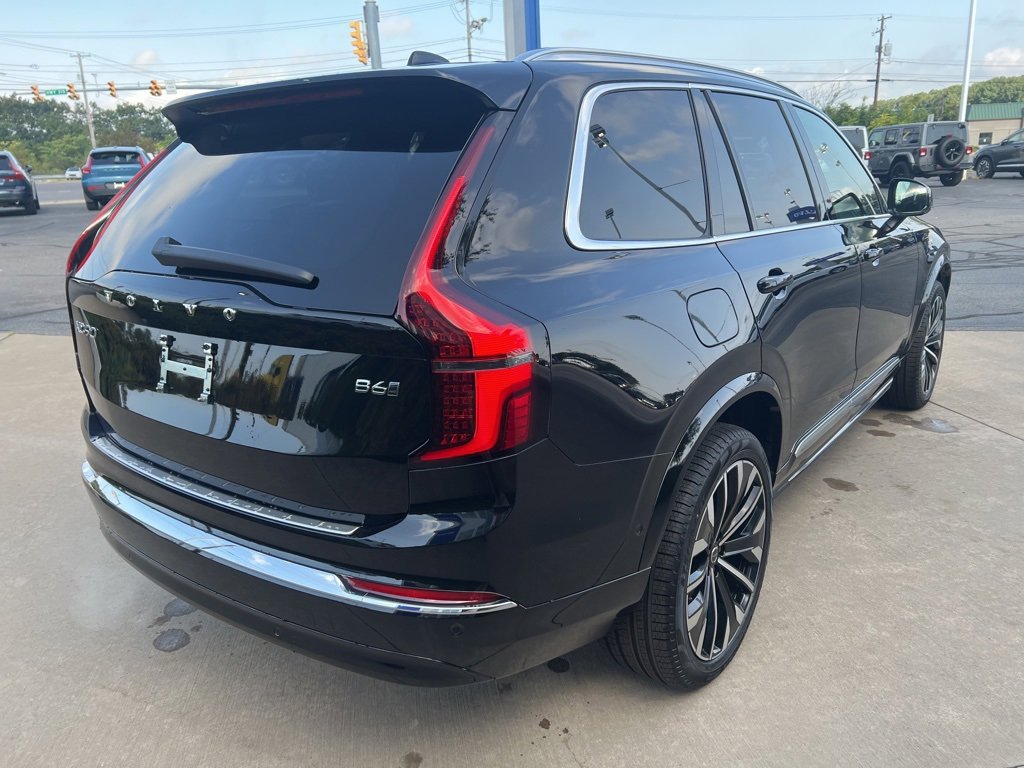 New 2026 Volvo XC90 B6 Plus w/ Protection Package Premier image 5